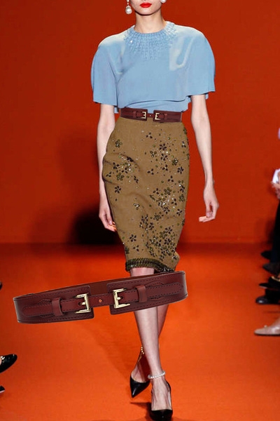 Женски елегантни колани в четири цвята с две катарами - наличен до 3 дни в цвят червен