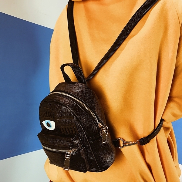 Дамска раница за пътуване или ежедневие в различни цветове