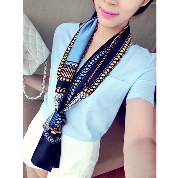 Стилни дамски шалове в разнообразни цветови гами - няколко вида