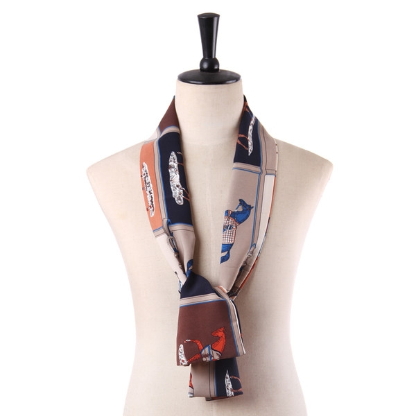 Стилни дамски шалове в разнообразни цветови гами - няколко вида