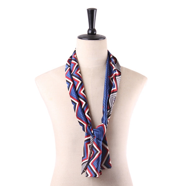 Стилни дамски шалове в разнообразни цветови гами - няколко вида