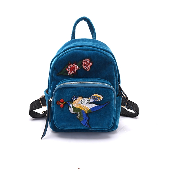 Дамска плюшена раница с бродерия в три цвята