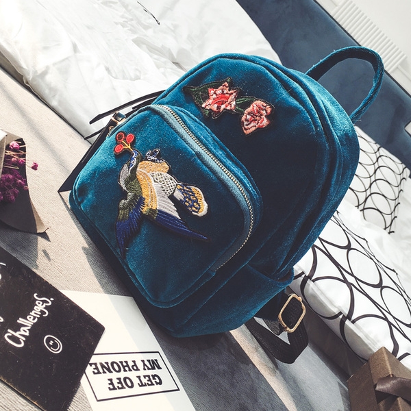 Дамска плюшена раница с бродерия в три цвята