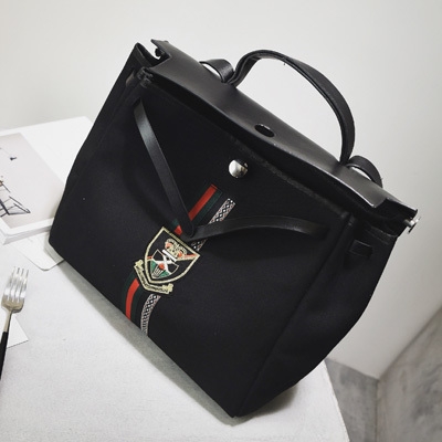 Дамска голяма чанта за ежедневие в класическо черно или сиво с кафяво