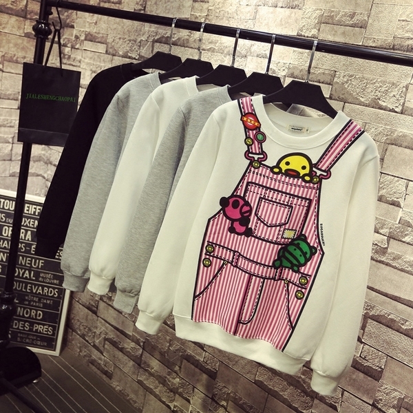 Дамски блузи с дълъг ръкав в различни мотиви и цветове.