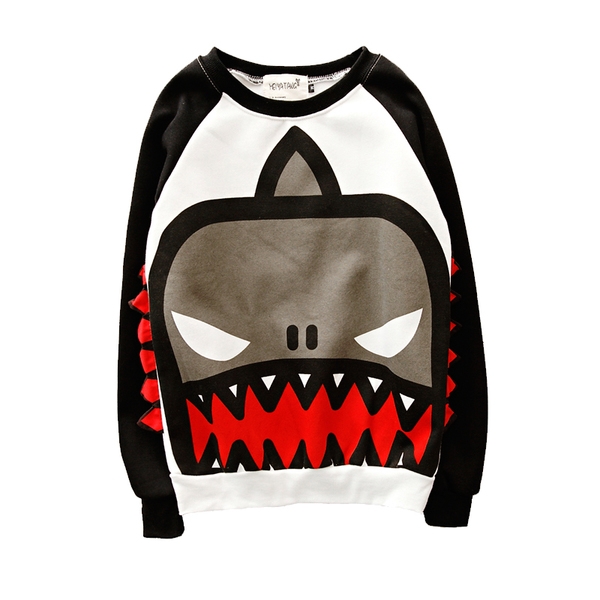 Дамски блузи с дълъг ръкав в различни мотиви и цветове.