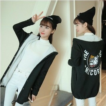 Спортно дамско палто с качулка в черен, розов, зелен и бежов цвят - широк модел