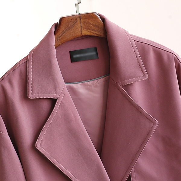 Дълго дамско палто стилно, със закрепване - копчета и колан, в розов и бежов цвят