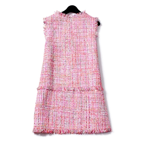 Елегантна рокля с брошка за стилни дами в два цвята - розов и син. 