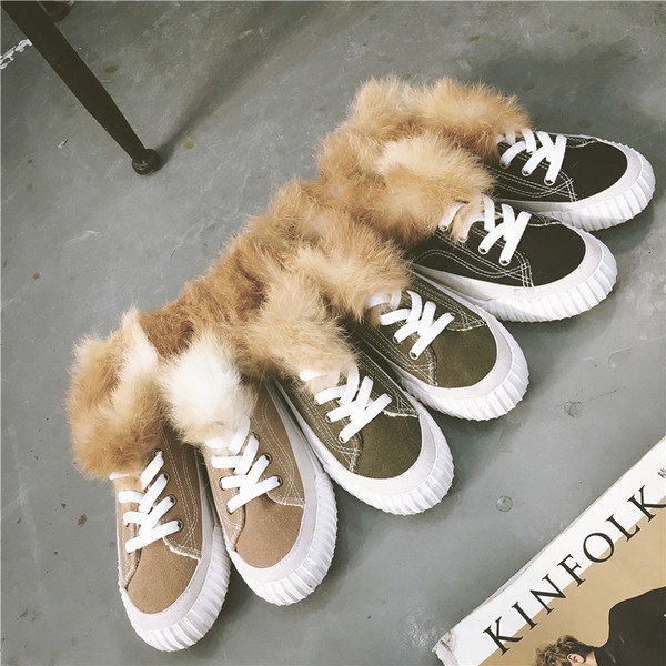 Дамски стилни кецове с пух в 3 цвята - черен, бежов и тъмнозелен