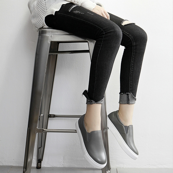 Ежедневни женски обувки в 6 цвята от кожа и плат. 