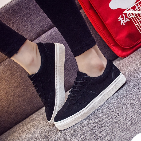 Стилни изчистени дамски кецове в черен, червен и сив цвят