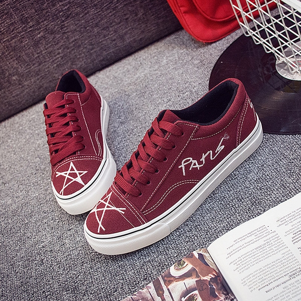 Дамски кецове в черен, сив и червен цвят с надпис Paris и звездички