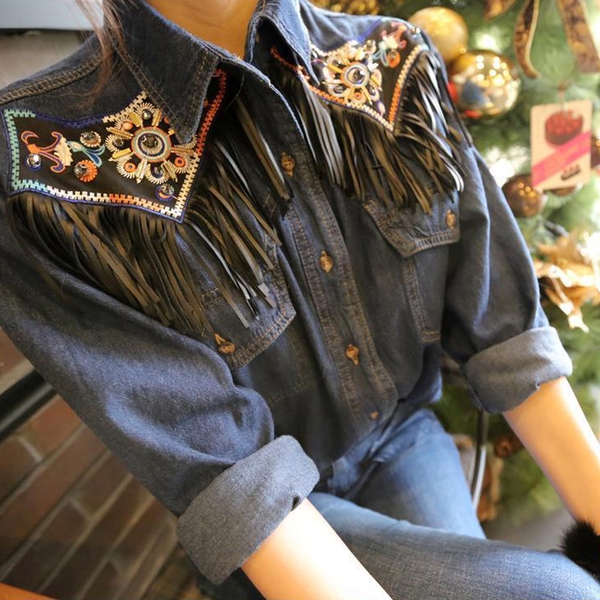 Дамска деним риза с ресни и индиански мотиви в светло и тъмно син цвят