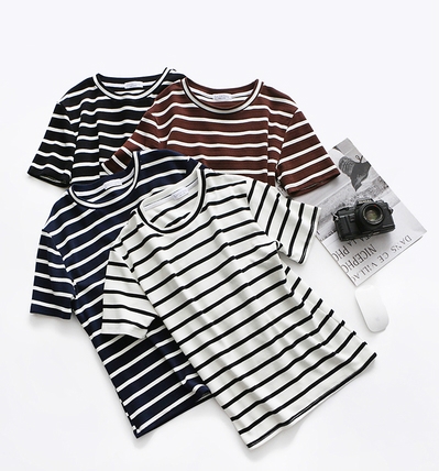 Дамски блузки на рае в 4 цвята с къс ръкав. 