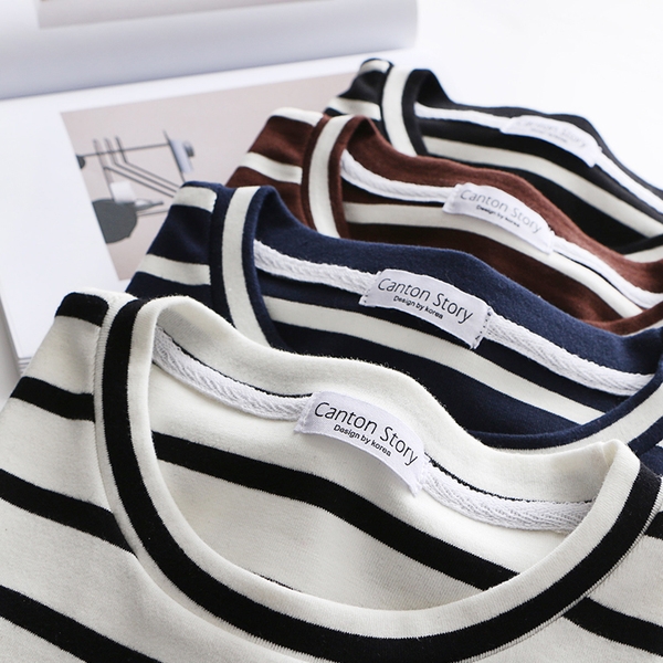 Дамски блузки на рае в 4 цвята с къс ръкав. 