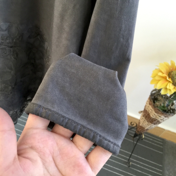 Дамска ежедневна блуза с копчета и дантела в три цвята. 