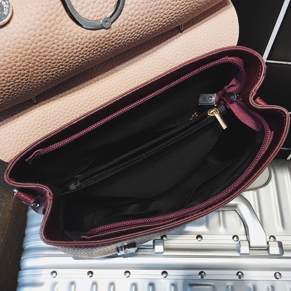 Ежедневна дамска чанта с дълга и къса дръжка - в кафяв, лилав, зелен и черен цвят. 