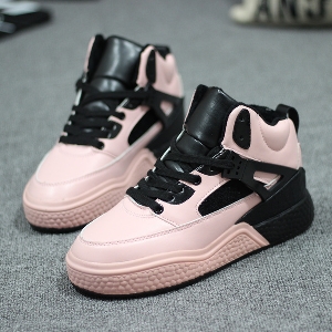 Σπορ γυναικεία παπούτσια  με παχιά σόλες σε μαύρο, λευκό και ροζ χρώμα