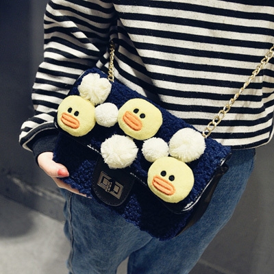 Закачливи дамски чанти с анимационни плюшени герои. 