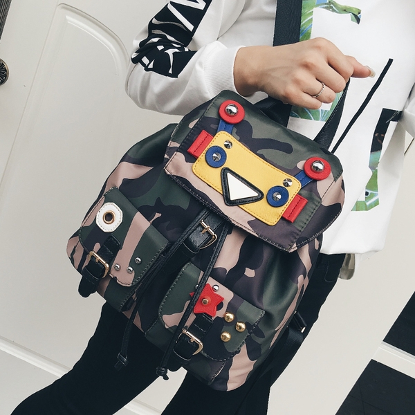 Дамска раница в сив, черен, зелен и камуфлаж. 