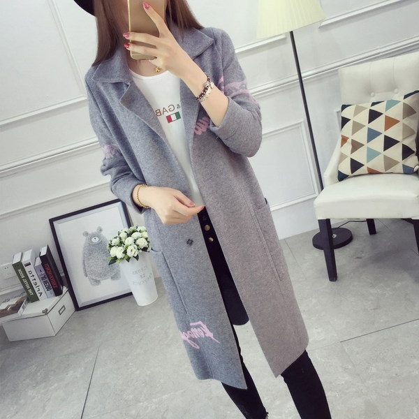 Спортно-елегантни жилетки - средна дължина в четири цвята. 