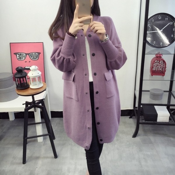 Широк модел дамска жилетка в черен, розов и лилав цвят. 