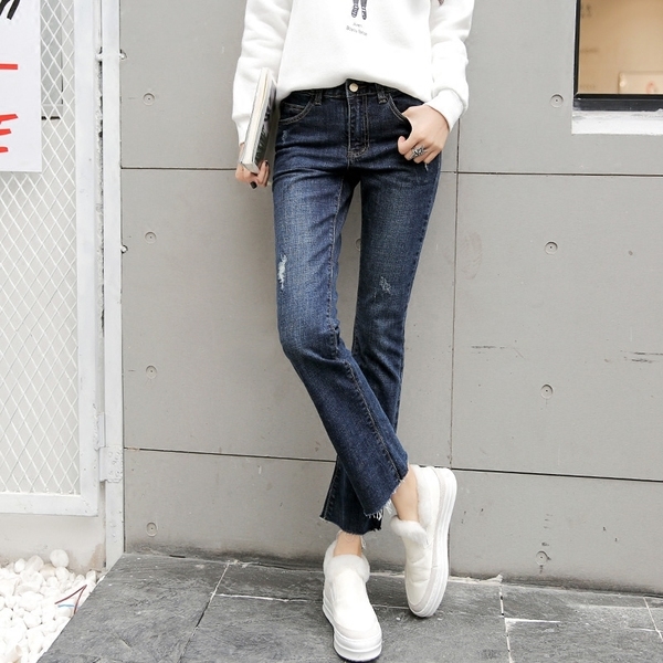 Дамски дънки тип Boyfriend в син цвят