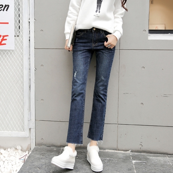 Дамски дънки тип Boyfriend в син цвят