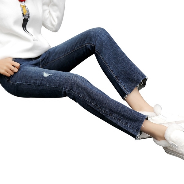 Дамски дънки тип Boyfriend в син цвят