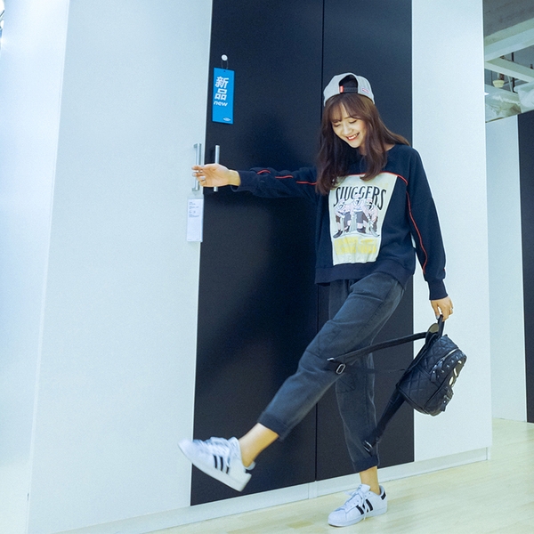 Стилни дамски дънки с висока талия, в сив и черен цвят - широки, тип boyfriend