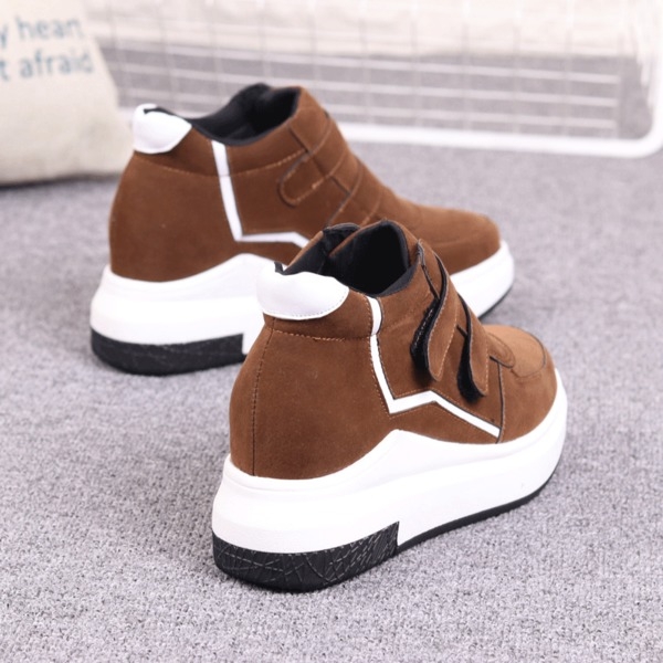 Ежедневни обувки с дебела подметка в три цвята. 