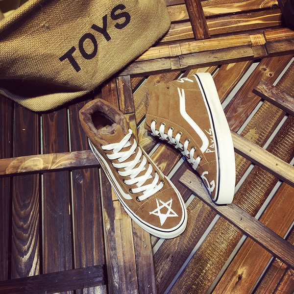 Женски кецове дебели подходящи за зимата в четири цвята. 