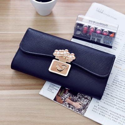 Дамско голямо портмоне със златиста катарама