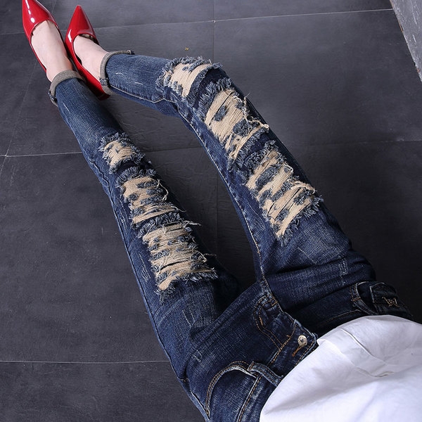 Дамски накъсани дънки в син цвят тип Слим