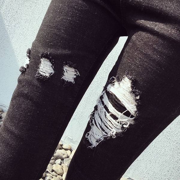 Стилни дамски дънки тип Слим в черен цвят