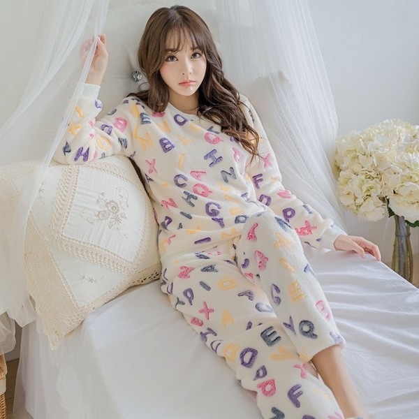 Сладки пижамки с детски мотиви- памучни.