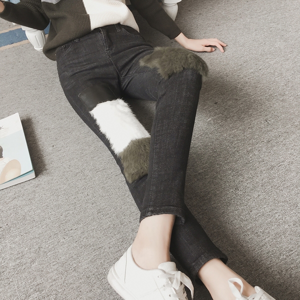 Дамски дънки в черен цвят тип Слим - стилни, с висока талия