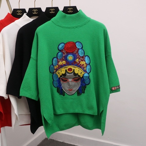 Женски блузи бродирани с пайети в четири цвята.