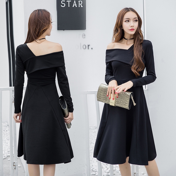 Дамска стилна рокля в червен и черен цвят с дълъг ръкав и V-образно деколте