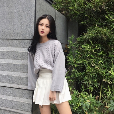 Дамски дебел пуловер с широки дълги ръкави в сив, бял и кафяв цвят