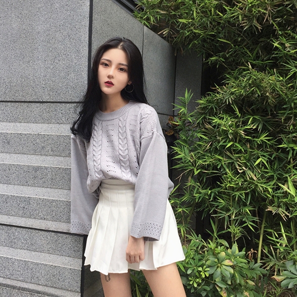 Дамски дебел пуловер с широки дълги ръкави в сив, бял и кафяв цвят