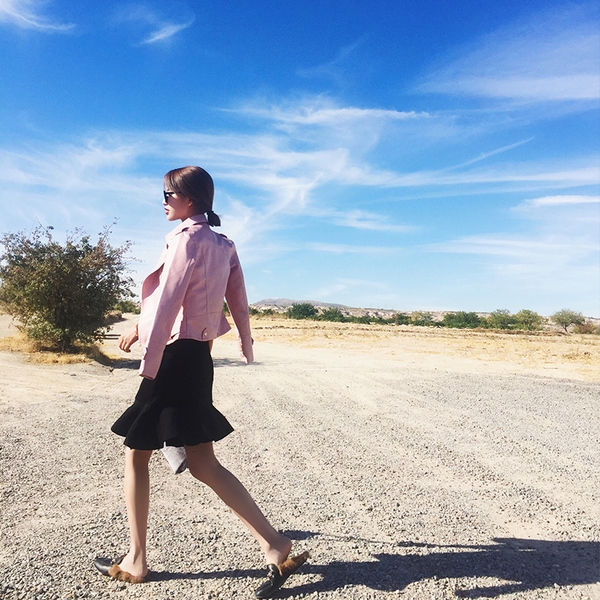 Стилно кожено дамско яке в розов и черен цвят тип Слим