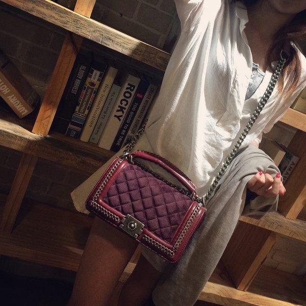 Дамска елегантна малка чанта с дълга дръжка верижка: Бордо, Черна, Сива, Синя