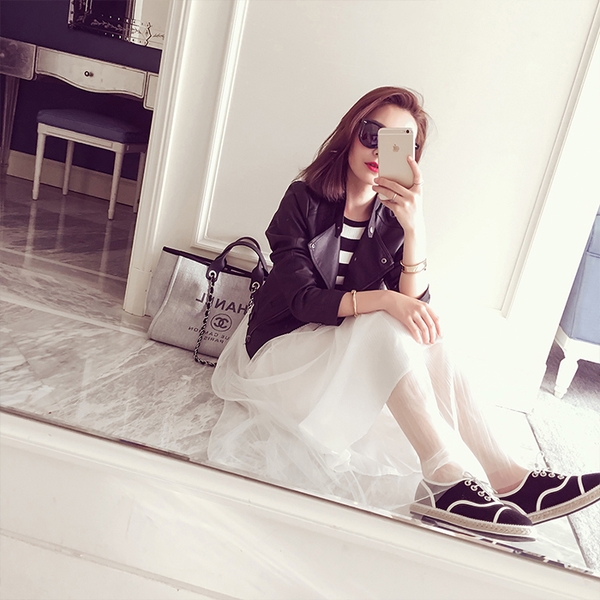 Стилно дамско кожено яке тип Слим в бял, розов и черен цвят