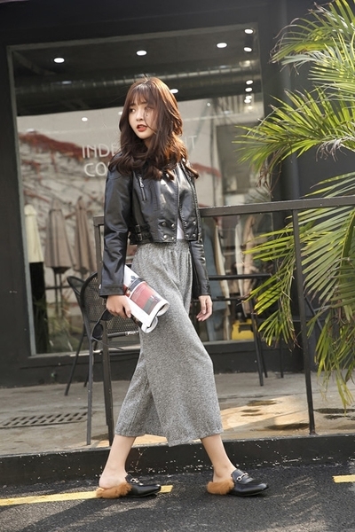 Късо дамско кожено яке тип Слим в черен цвят