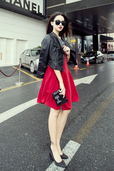 Γυναικεία δερμάτινα μπουφάν Slim βρετανικού στυλ και κλασικό μαύρο