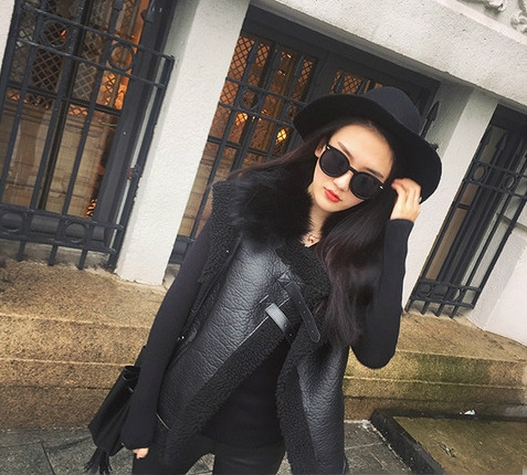 Κυρίες δερμάτινο γιλέκο μαύρο με χνούδι και τσέπες