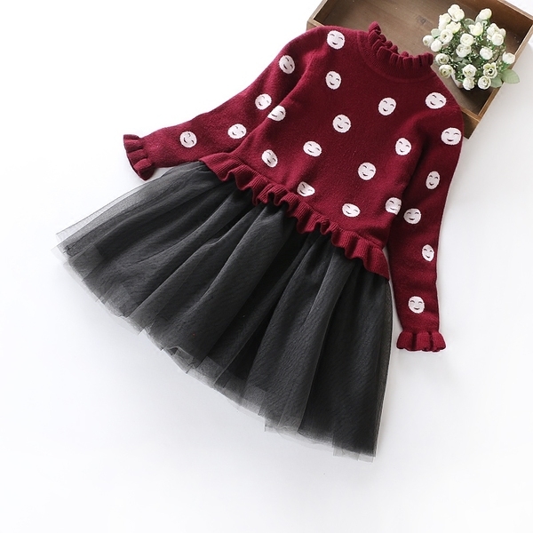 Παιδικό φόρεμα  με τούλι στο κάτω μέρος.