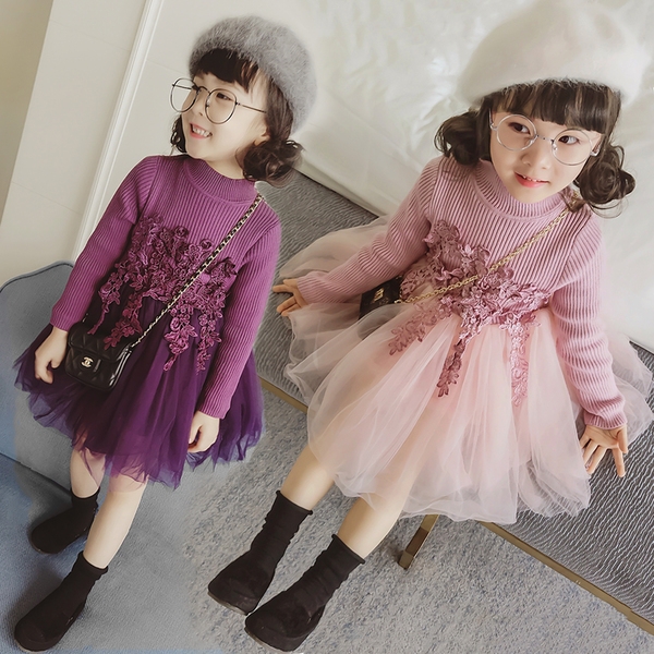 Παιδικό φόρεμα για ειδικές περιστάσεις σε μωβ και ροζ.